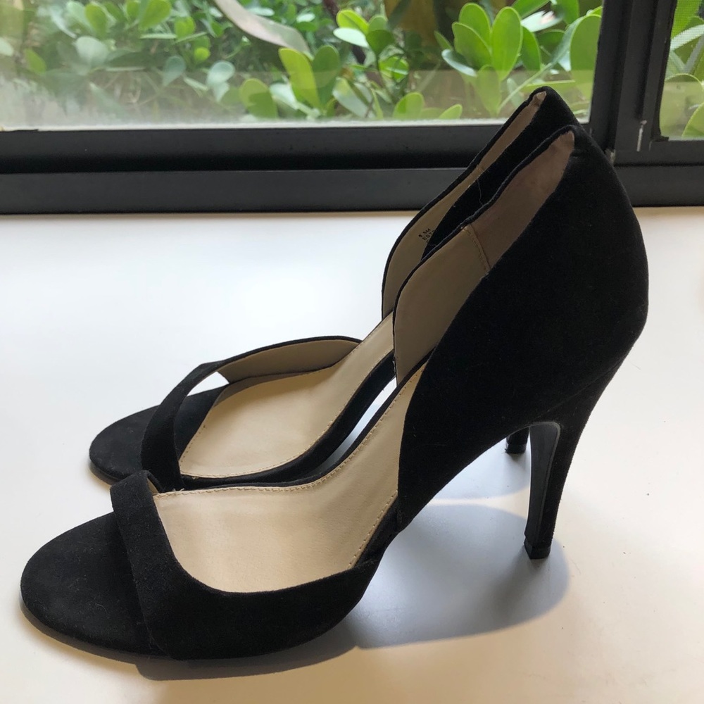 Mia black pumps